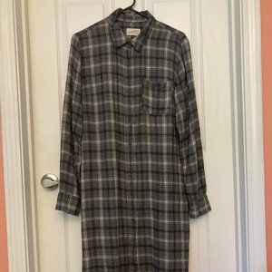 Size medium gray Universal Thread flannel dress